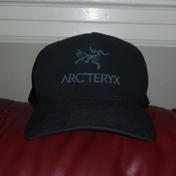 arcteryx black hat
